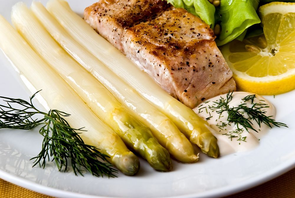 Flammlachs meets Spargel